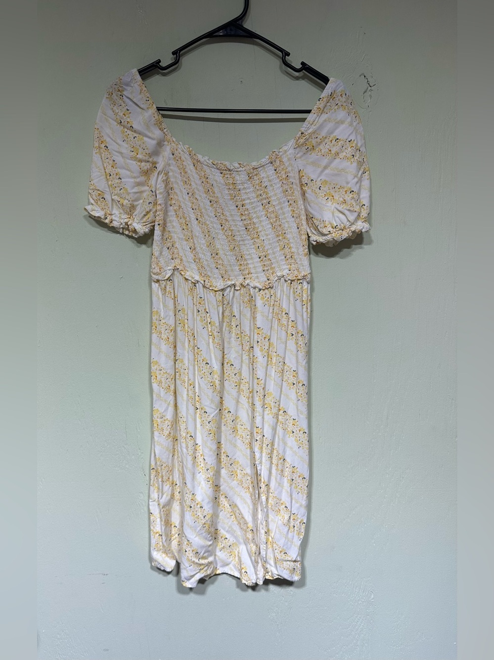 bebop yellow and white ditsy floral smocked short sleeve mini dress split xs